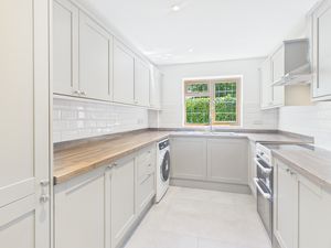 Annex Kitchen- click for photo gallery
